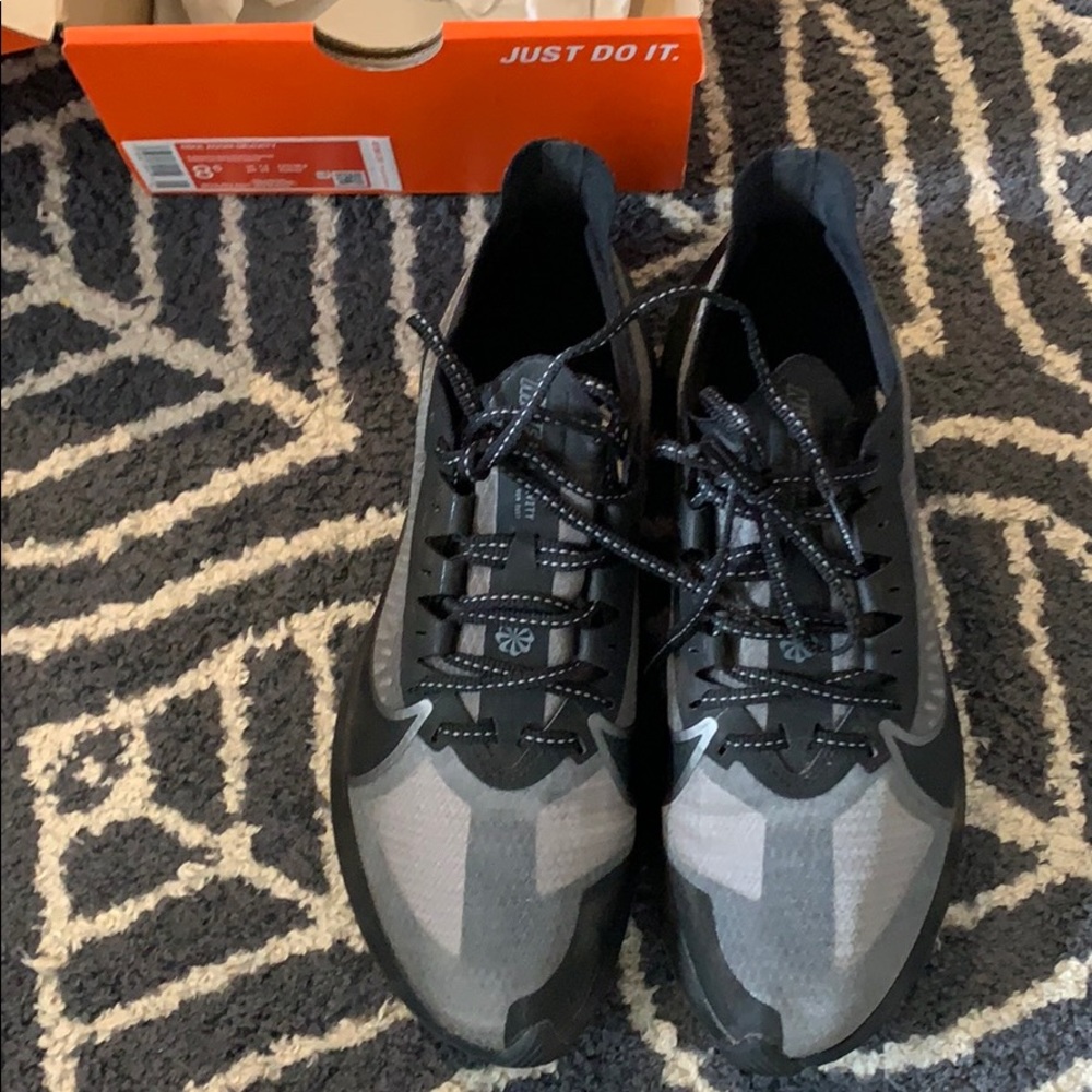 Nike zoom gravity